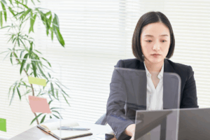 Fast cash loan vs emergency fund: Which is better?